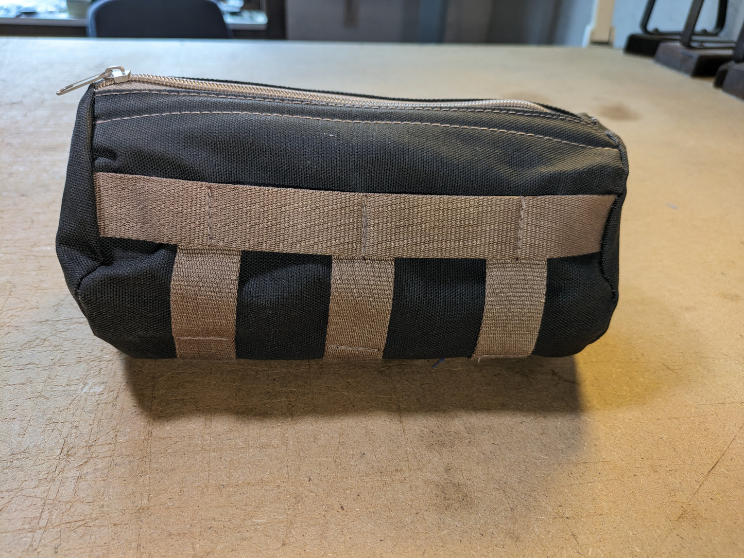 Army green handlebar bag with beige webbing